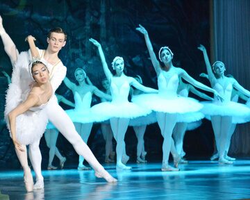 swan-lake-01