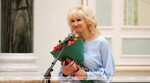 Лукашенко поздравил народную артистку Беларуси Маргариту Александрович с юбилеем (БЕЛТА, 25.11.2023)